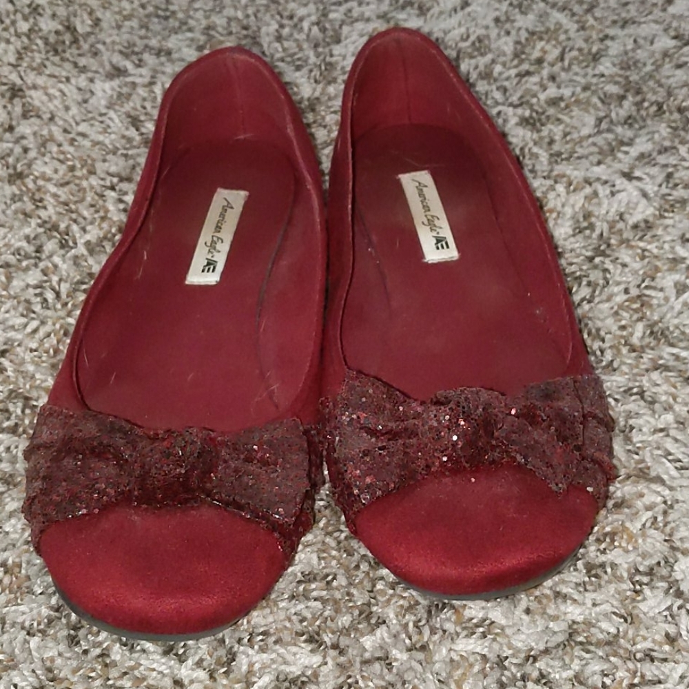 Maroon bow flats